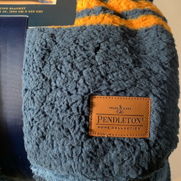 PENDLETON SHERPA FLEECE Grand Canyon KING BLANKET - Picture 3 of 3